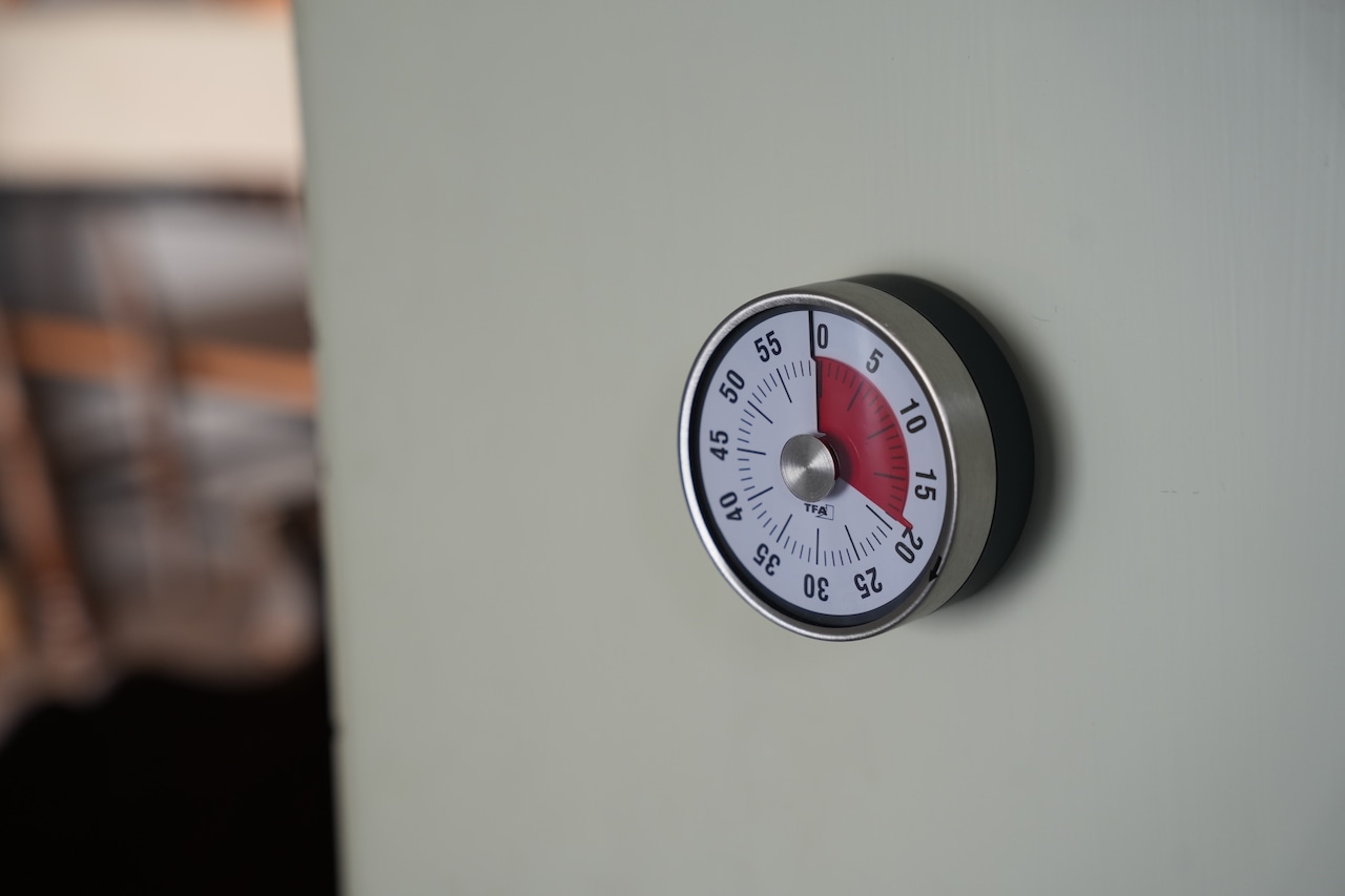 Analogue kitchen timer PUCK 38