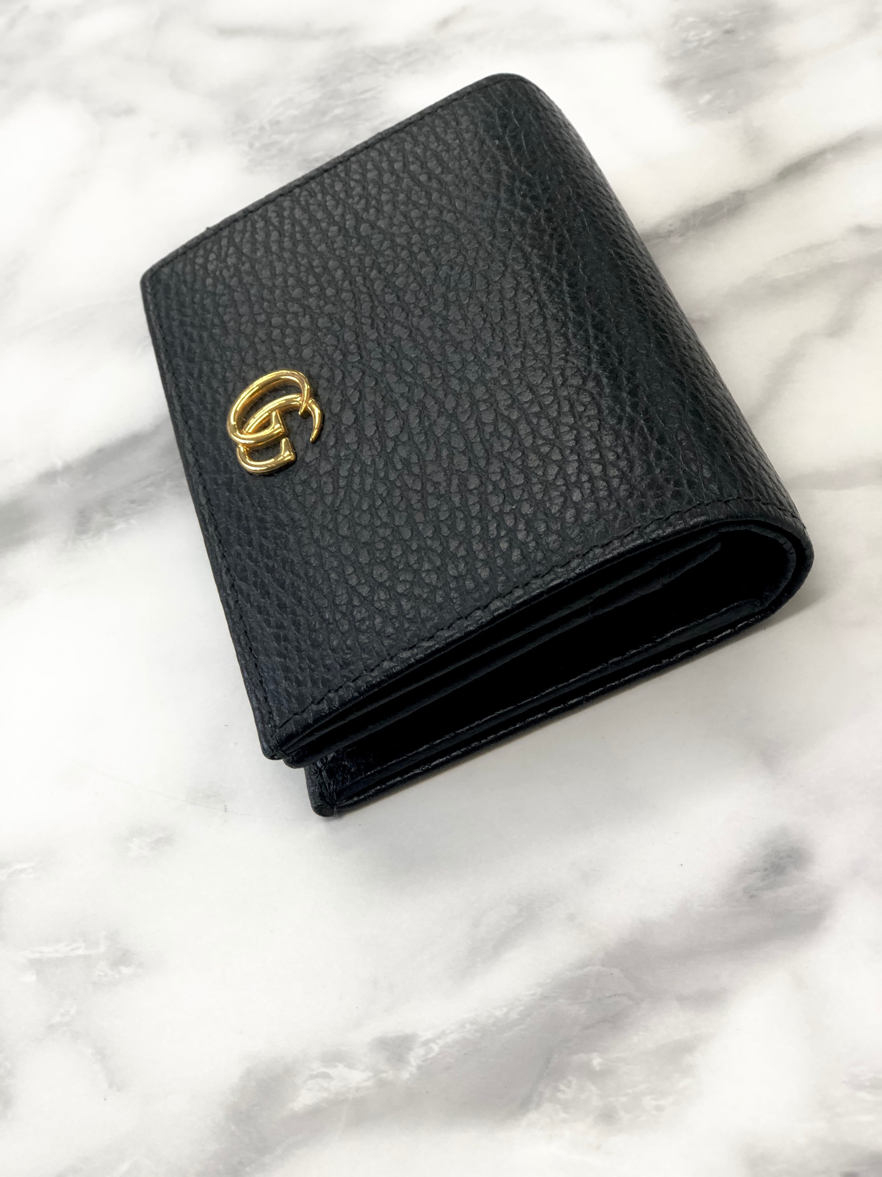 GUCCI グッチ マーモント エンボスレザー コンパクトウォレット 456126