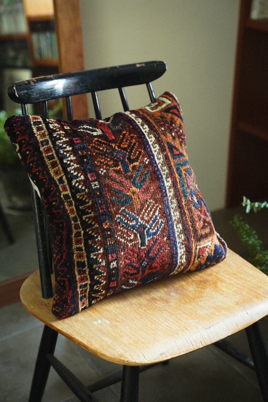 1339-06 Semi Antique Khamse cushion cover