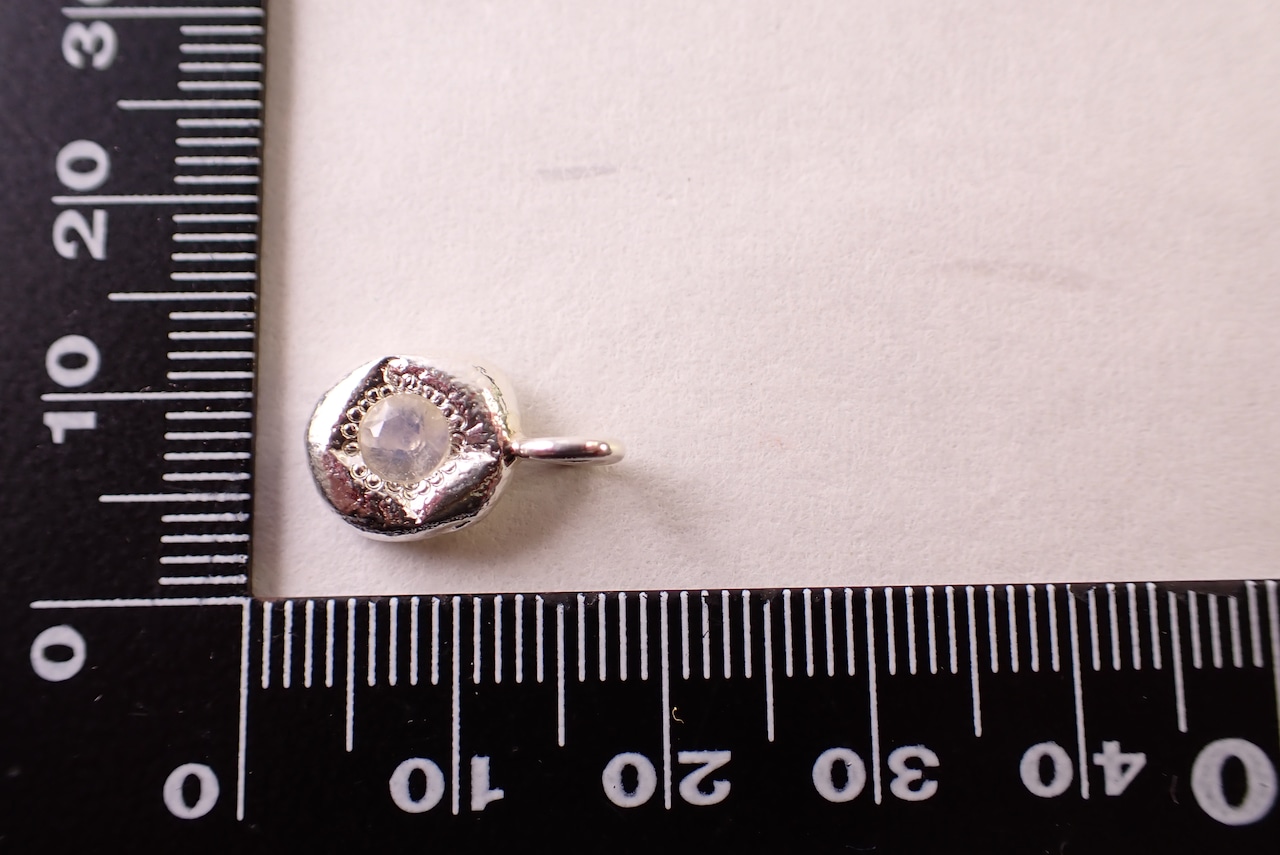 ムーンストーンペンダントトップ シルバー925 [D11‐117]