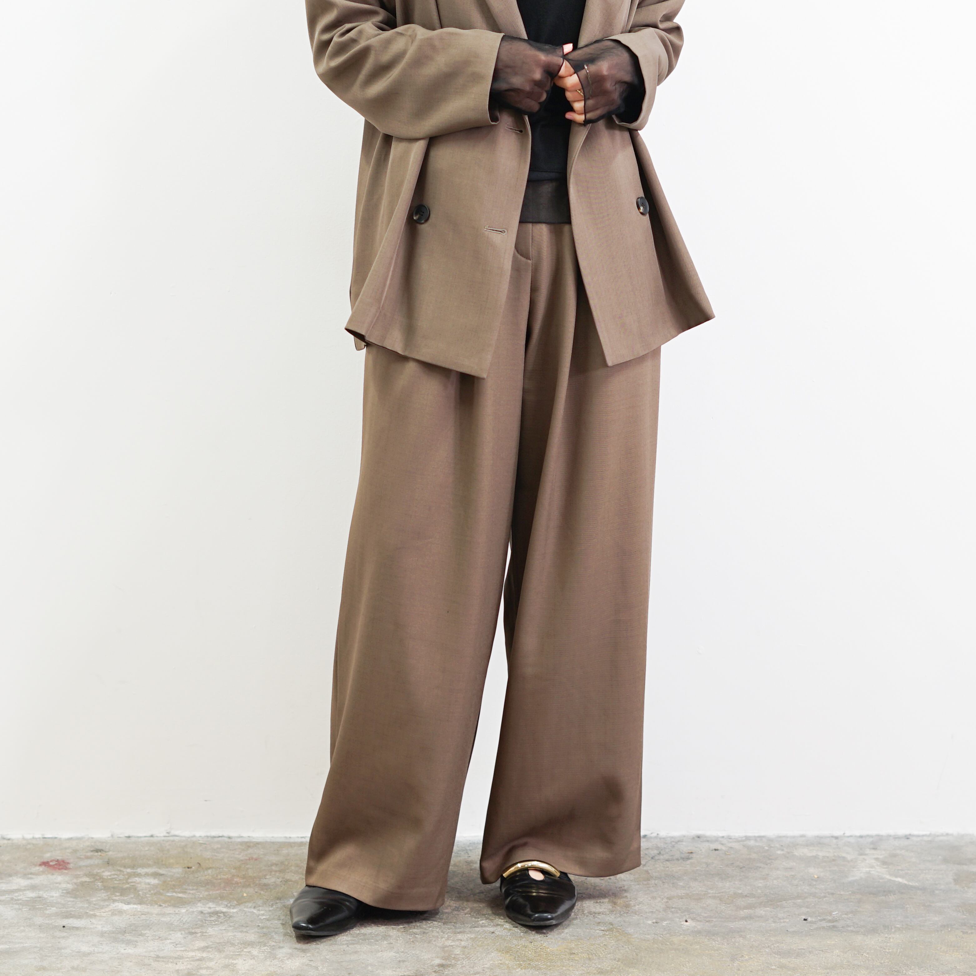 タックワイドパンツ