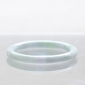 【内径 約62mm 】ラベンダーにうっすらグリーン バングル A貨翡翠 jd_bg1225