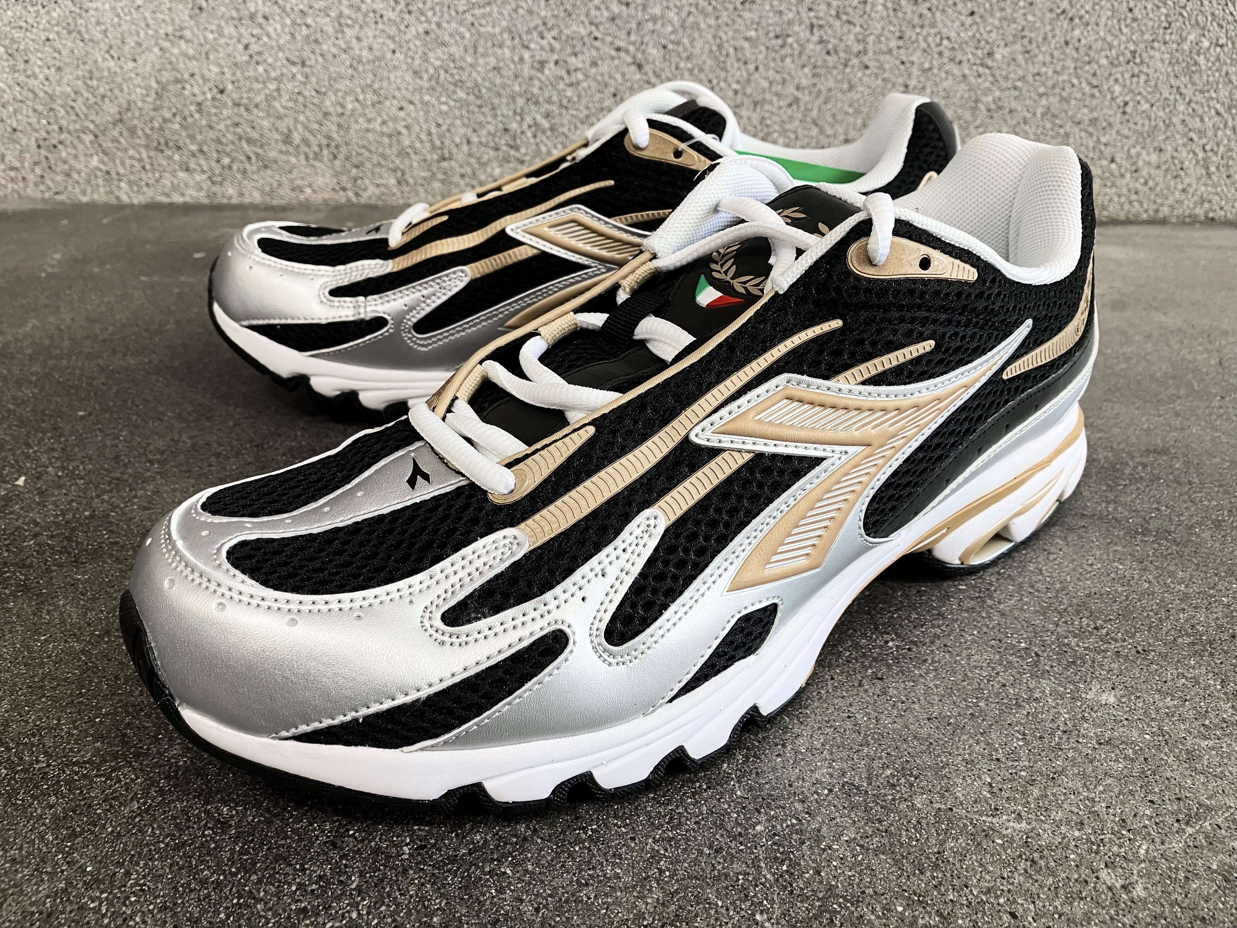 DIADORA MYTHOS PROPULSION 280 (BLACK/GOLD) | "JACK OF ALL TRADES" 万屋 MARU