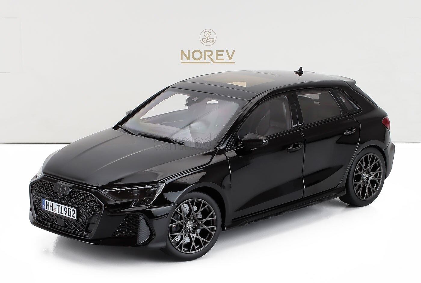 ミニカー 1/18 アウディ A3 ワゴン ノレブ NOREV 1/18 AUDI A3 RS3