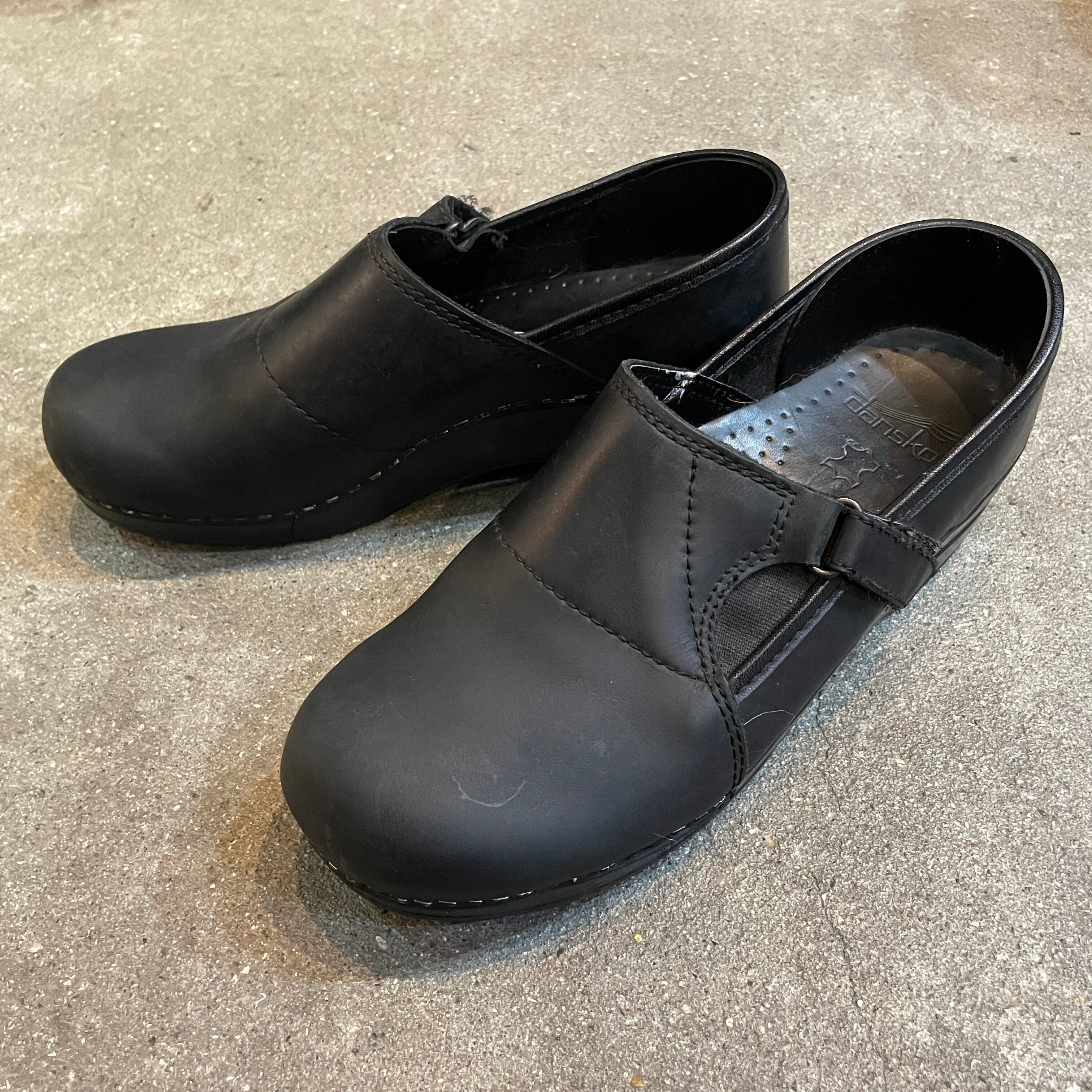 DANSKO【24.5】プロフェッショナル 厚底スリッポン 黒 レザー 39