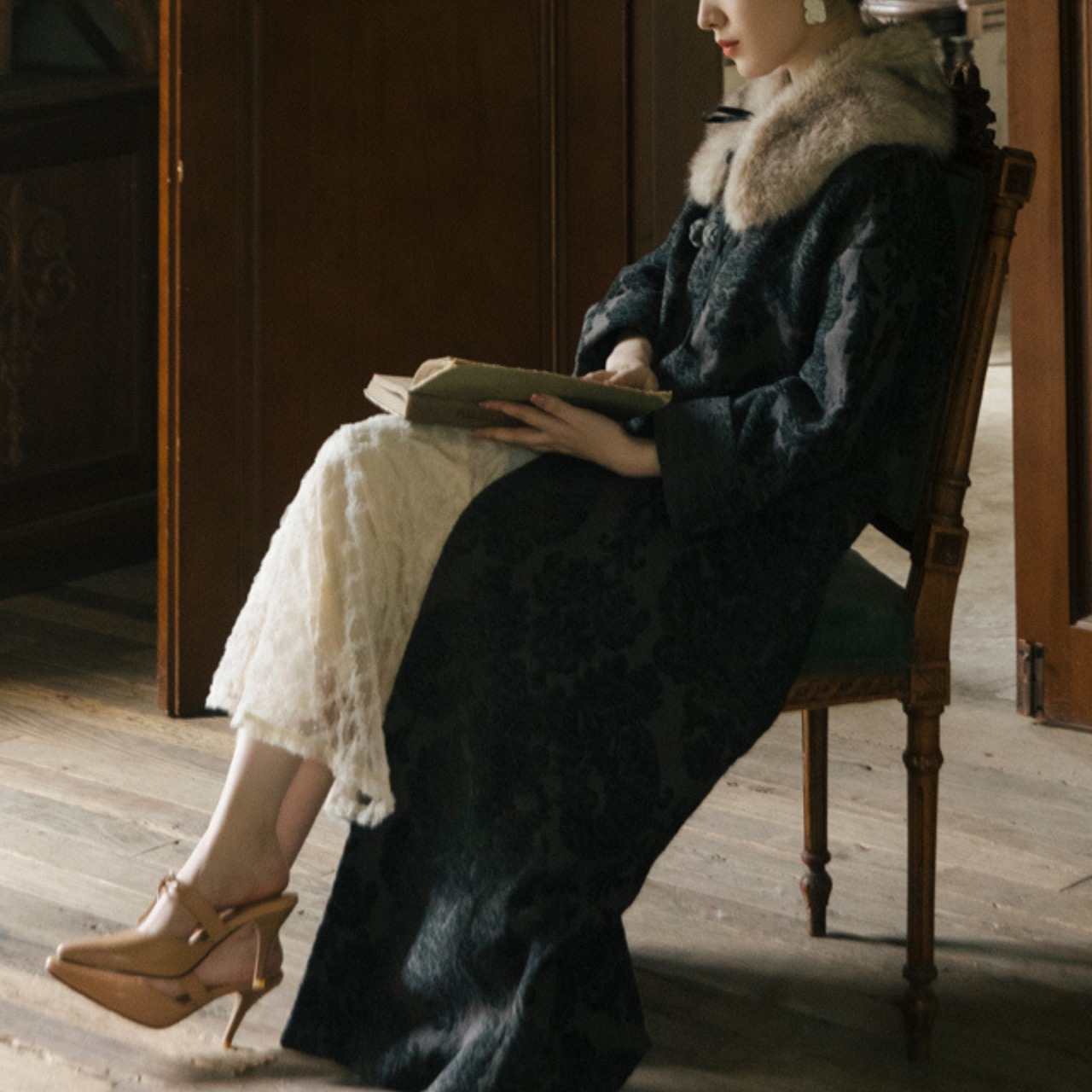 【即納】1点限り✬東洋の貴婦人 ファー付きロングコート　M24148