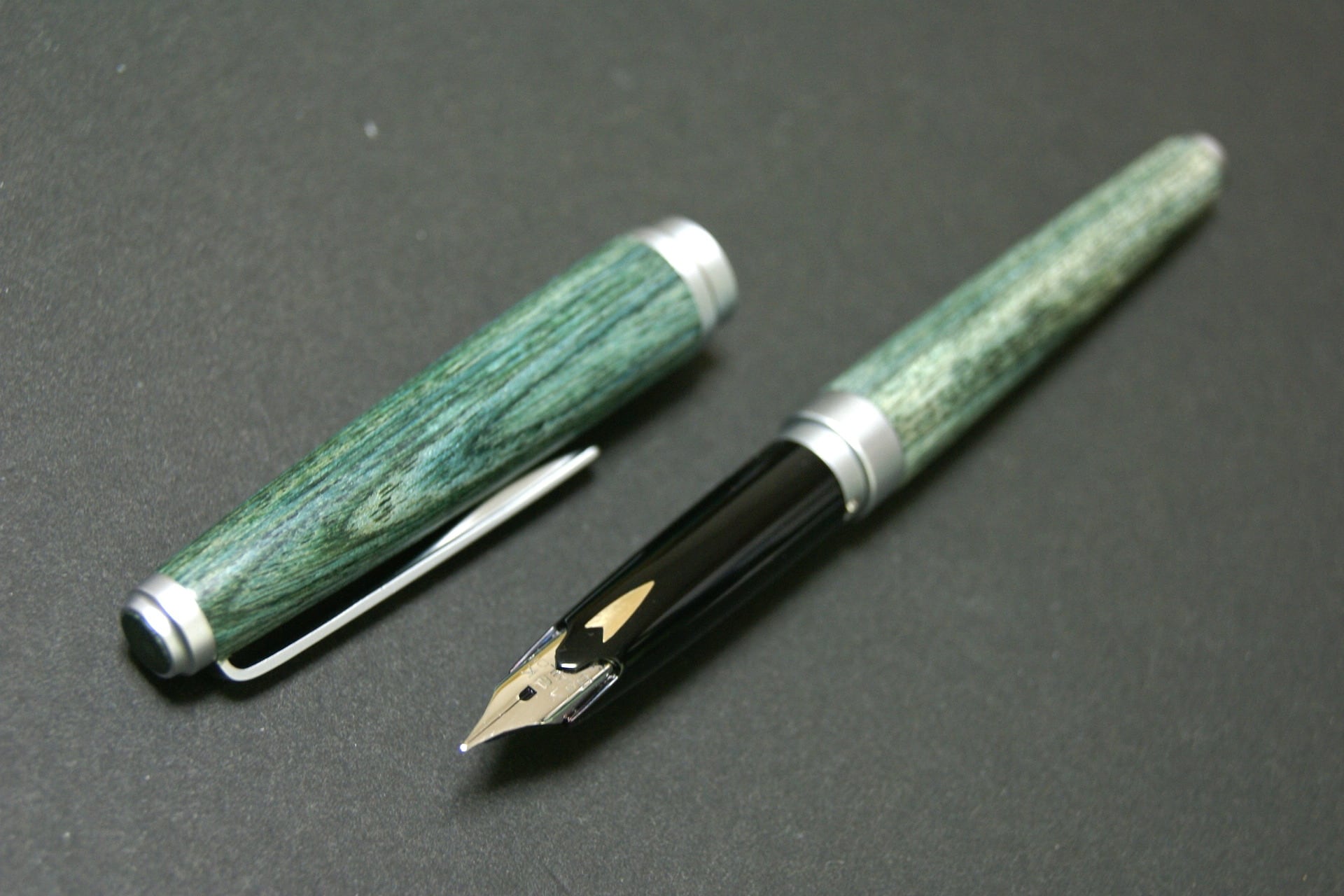 セーラー万年筆 木軸 積層材 旧 SAILOR （太字） 18K 00900 | 川口明弘