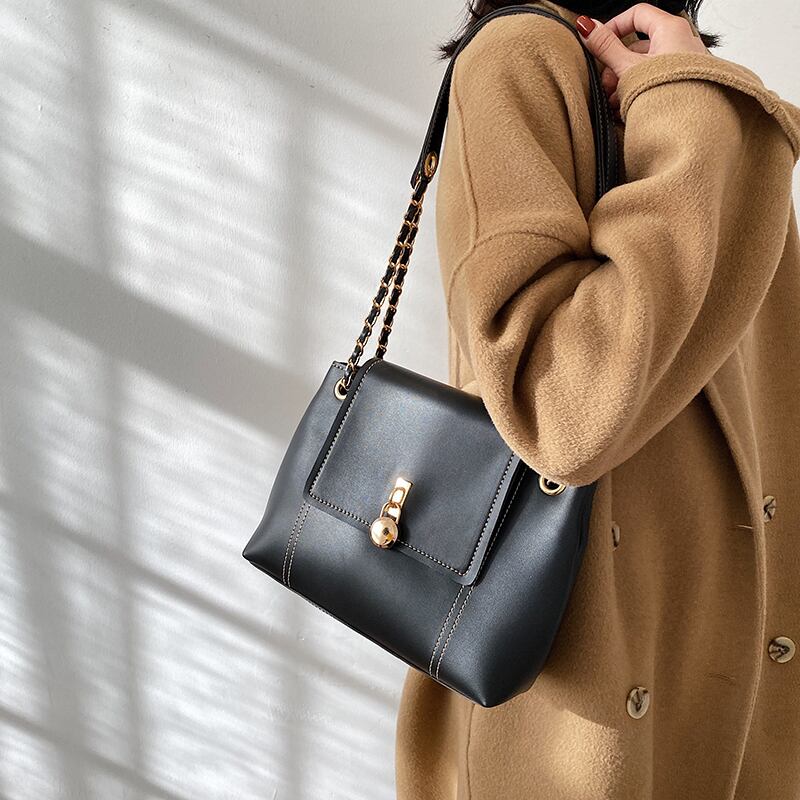 オータムウィンターチェーン ワンショルダー 秋物 冬物 トートバッグ Tiancai_Wing_Bag30726585608