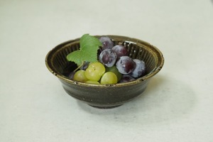 余宮隆　10.飴釉ペンネボウル