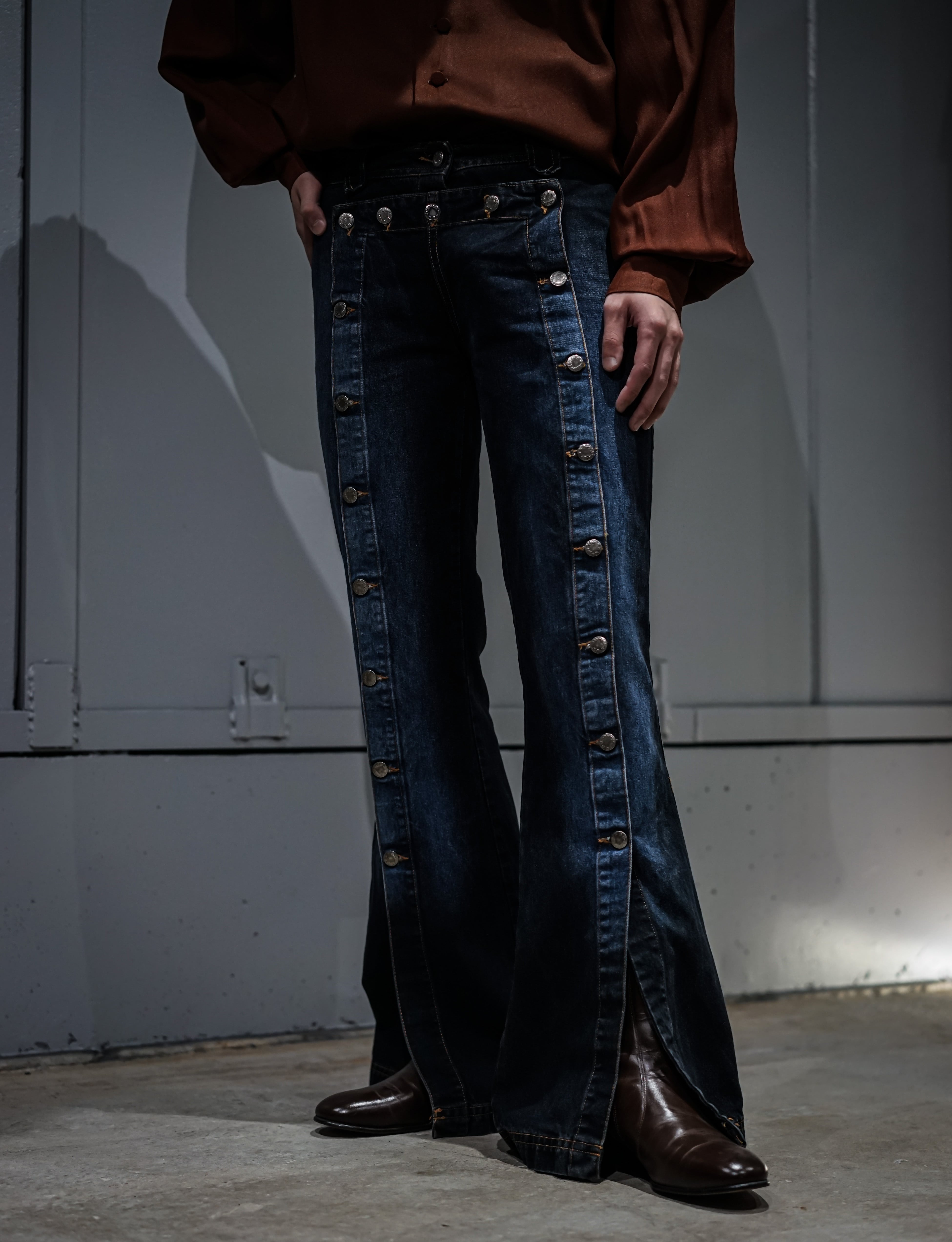【NOTHIN GNESS WORLD】gimmick flared jeans