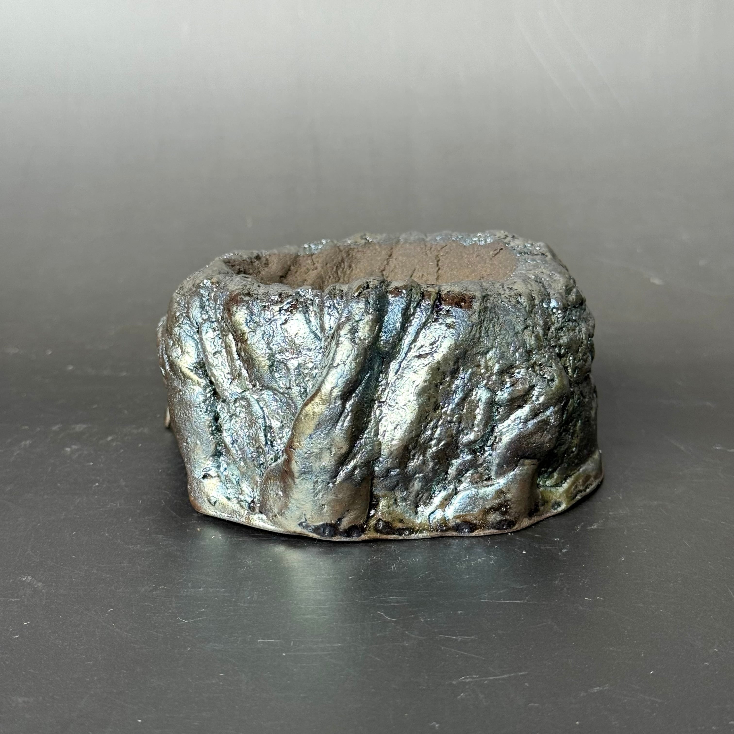 黒銀ウェットシェルター② レオパ、ニシアフ | 矢津田陶房 Ys,ceramic art