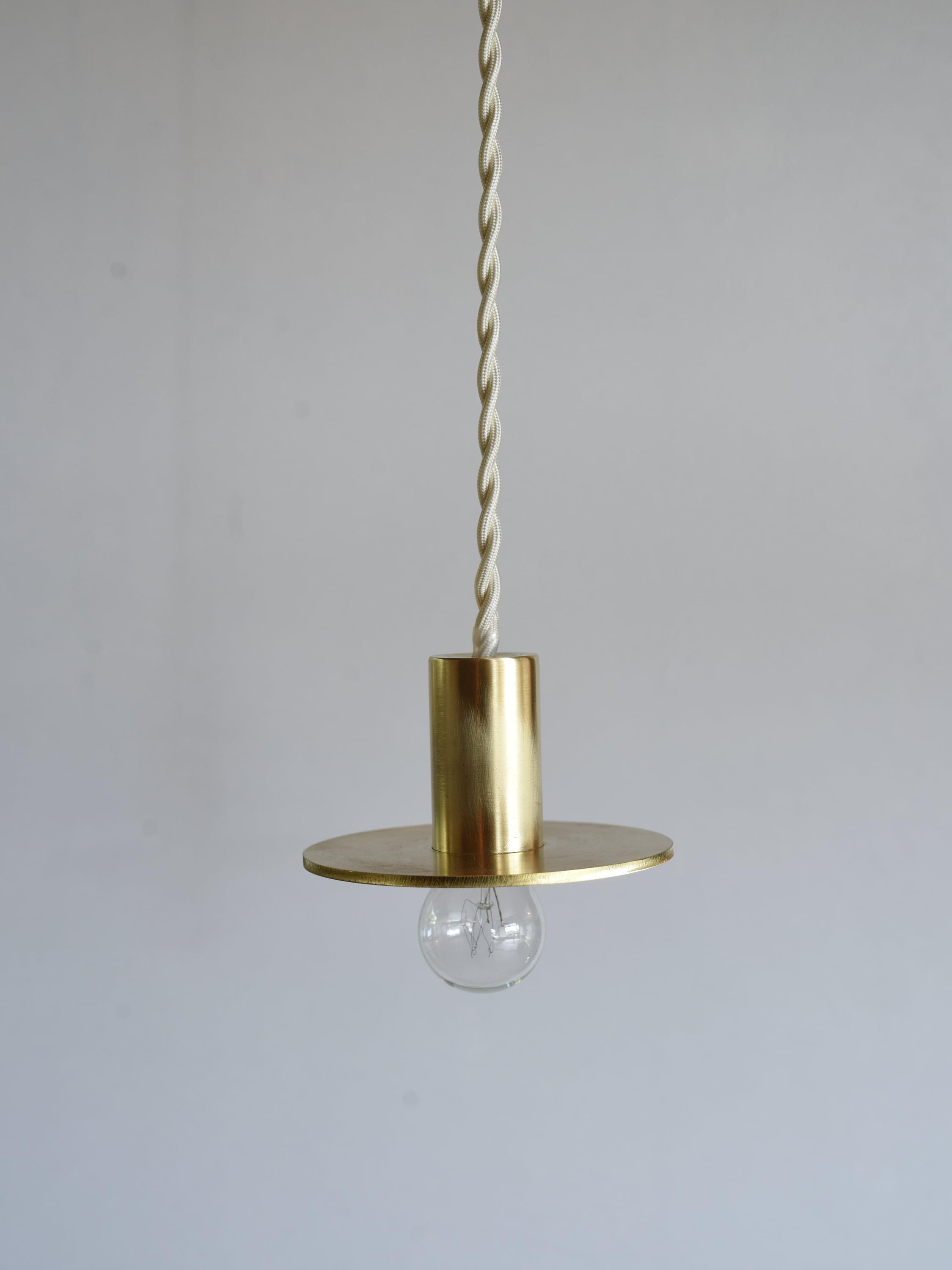 千 sen｜Flat pendant S 真鍮 | 御茶屋跡