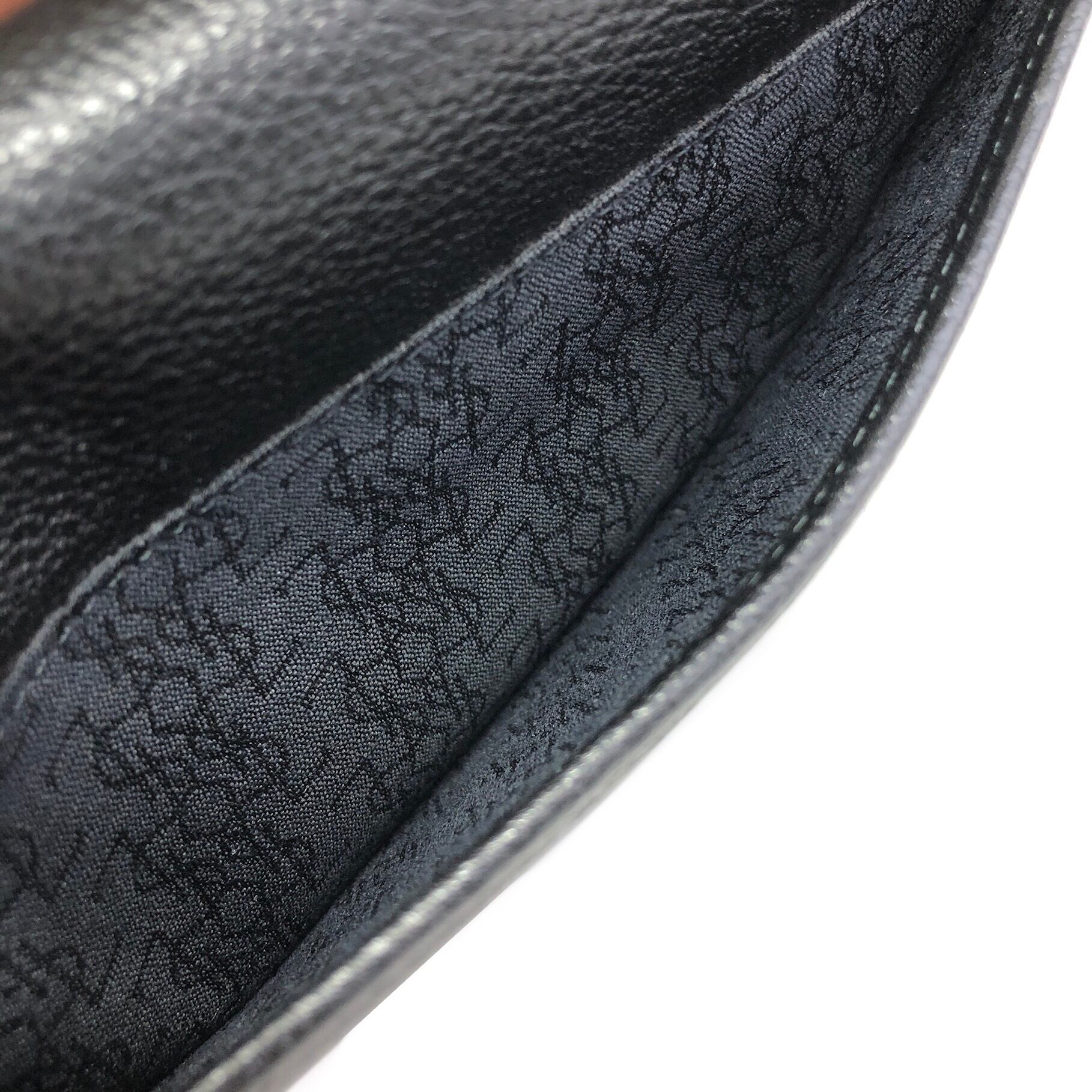 Yves Saint Laurent イヴ・サンローラン ショルダーバッグ ブラック