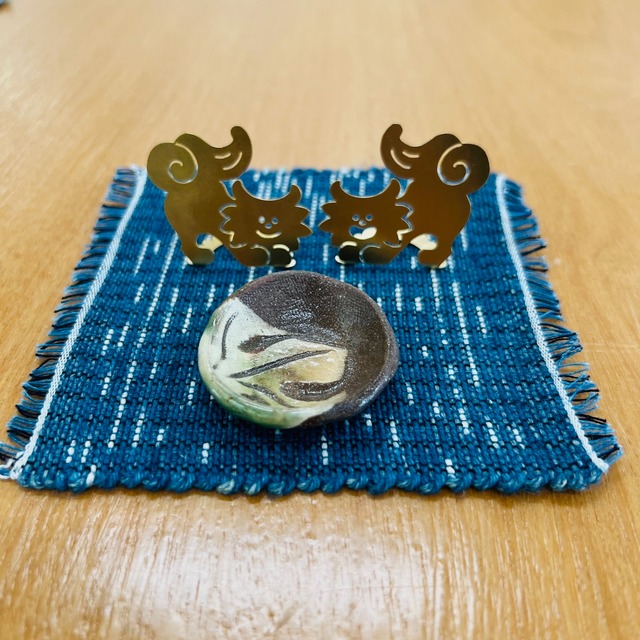 おしりトントンしてほシーサー　真鍮　ペア置物