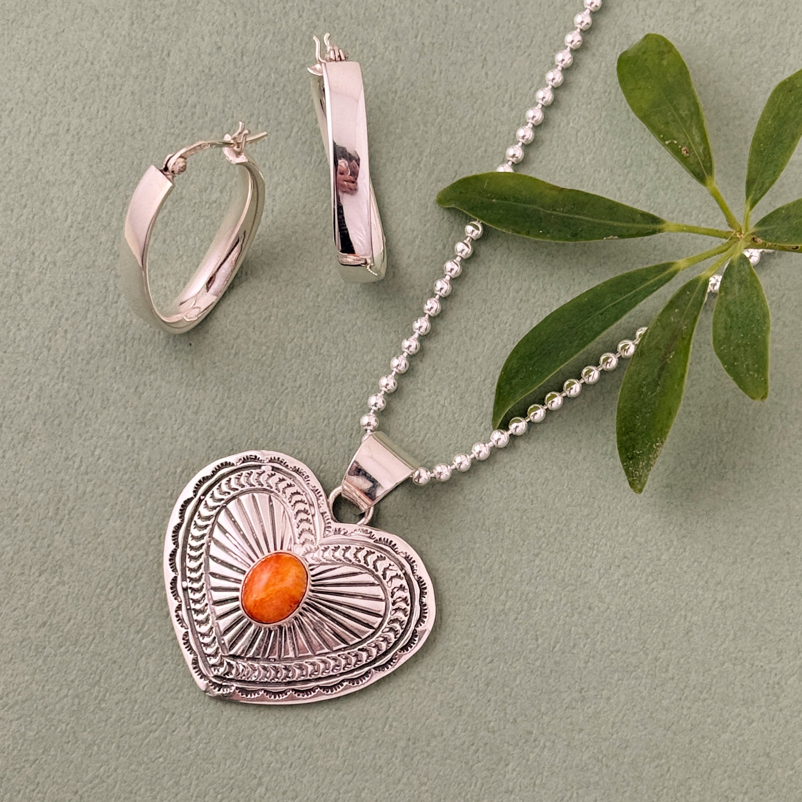 Indian Jewelry 》【 一点物 】オーバル スパイニー オイスター ハート