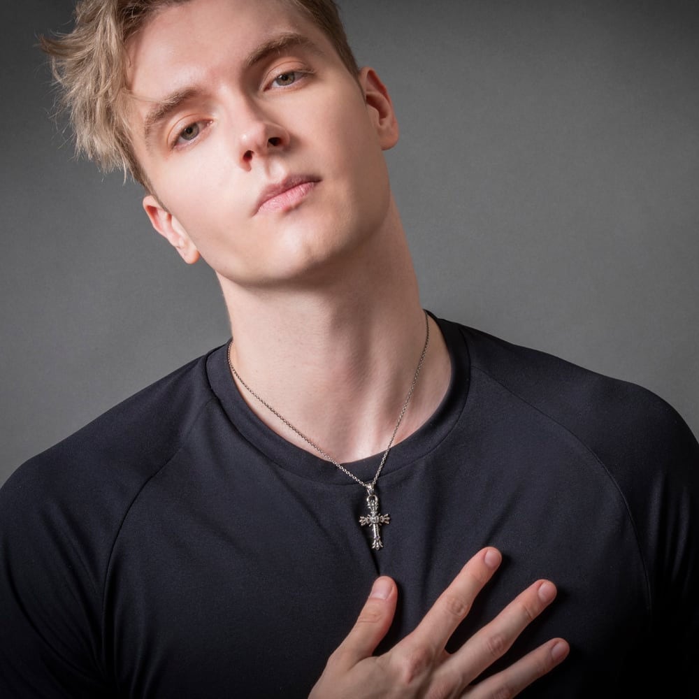 クロスクラウンペンダント AKP0136 Cross crown pendant シルバー