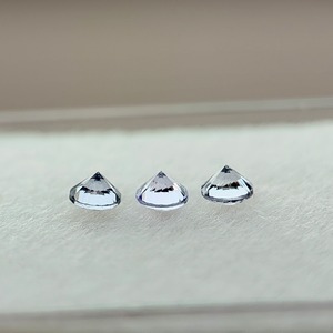 丸いスピネル メレセット 約2.3mm r-0582