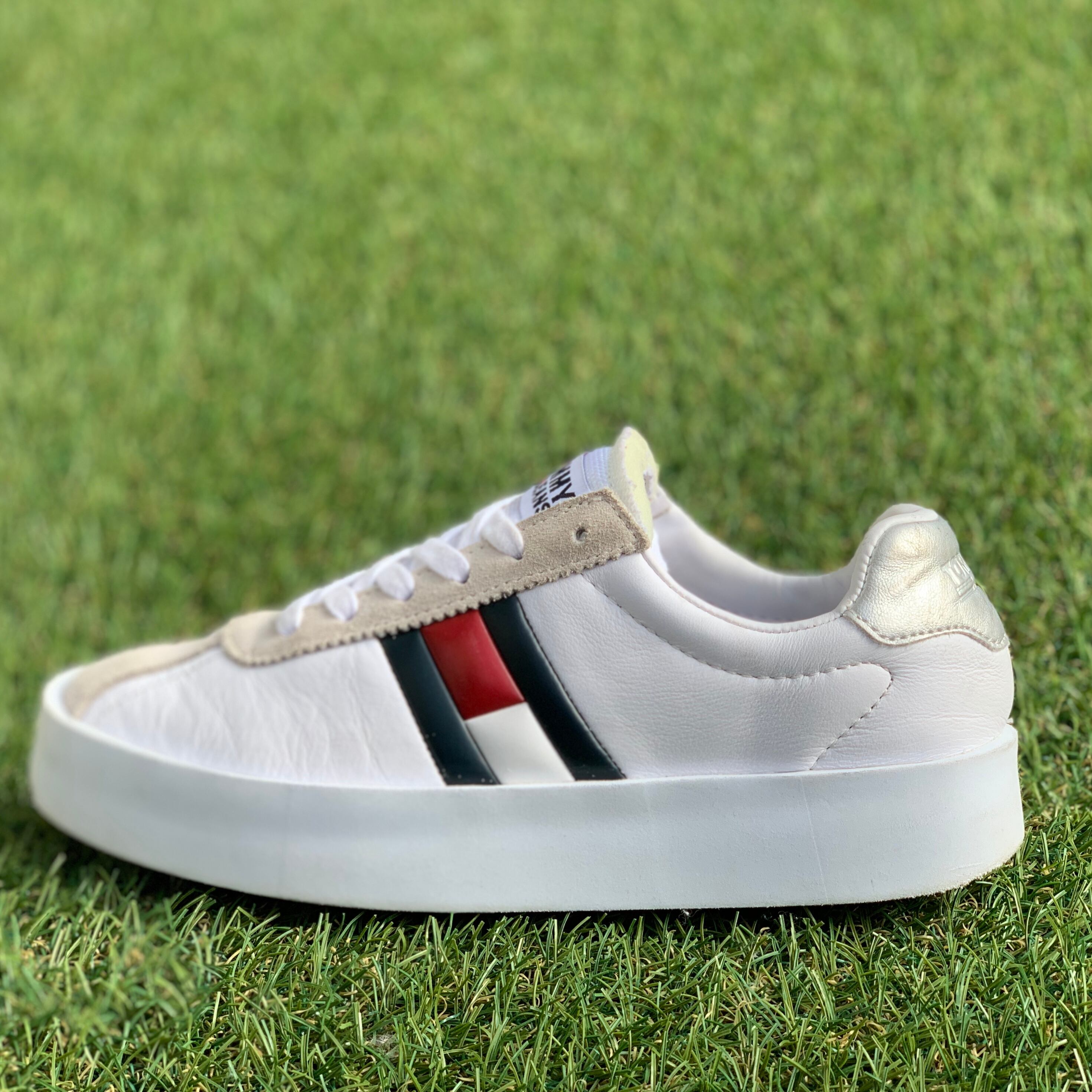 TOMMY JEANS RETRO LIGHT SNEAKER トミージーンズ レトロ ライト スニーカー C720