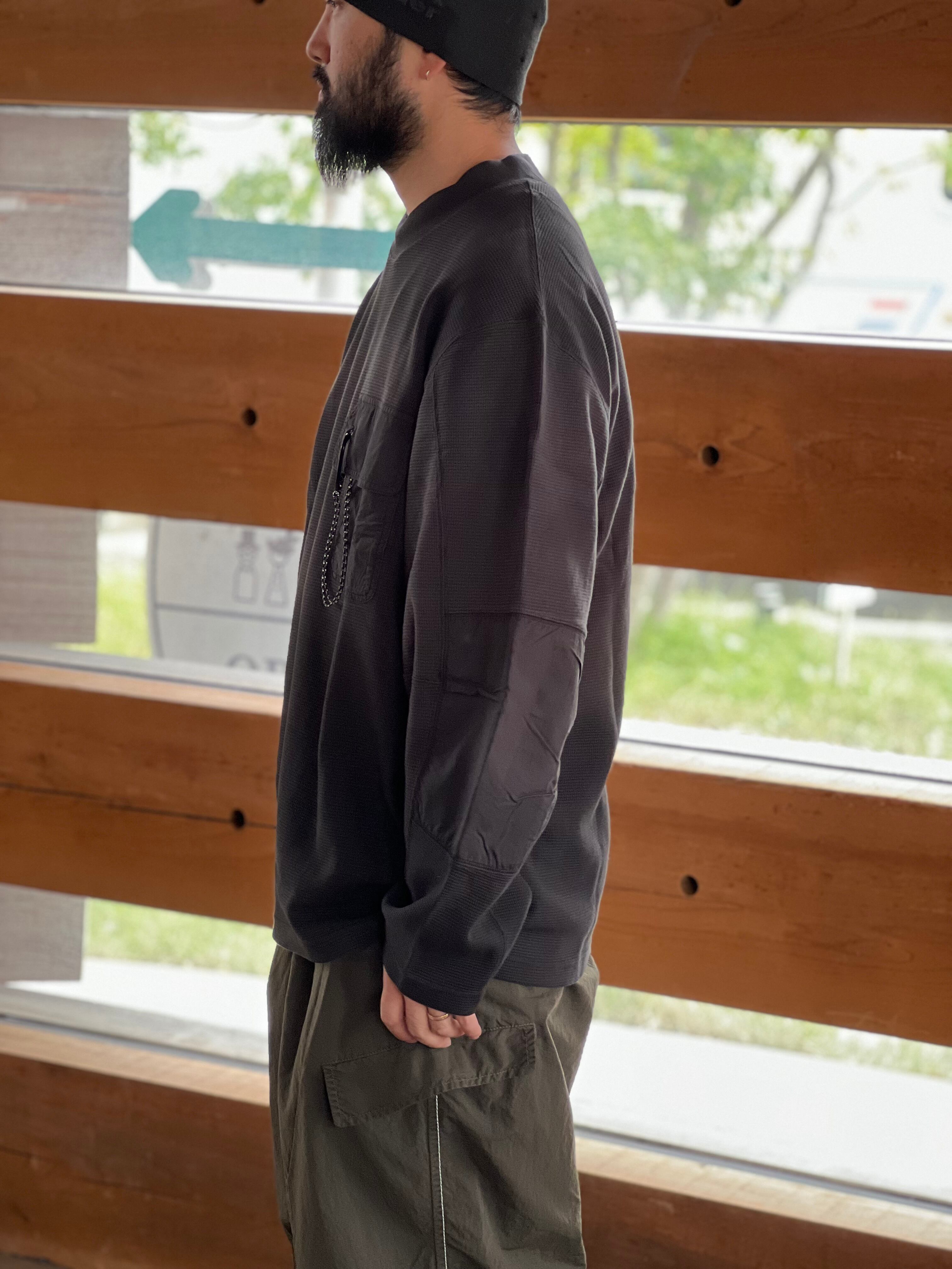 ROA×and wander 【garment dye waffle pocket tee】 | LARGE LAB TOWN