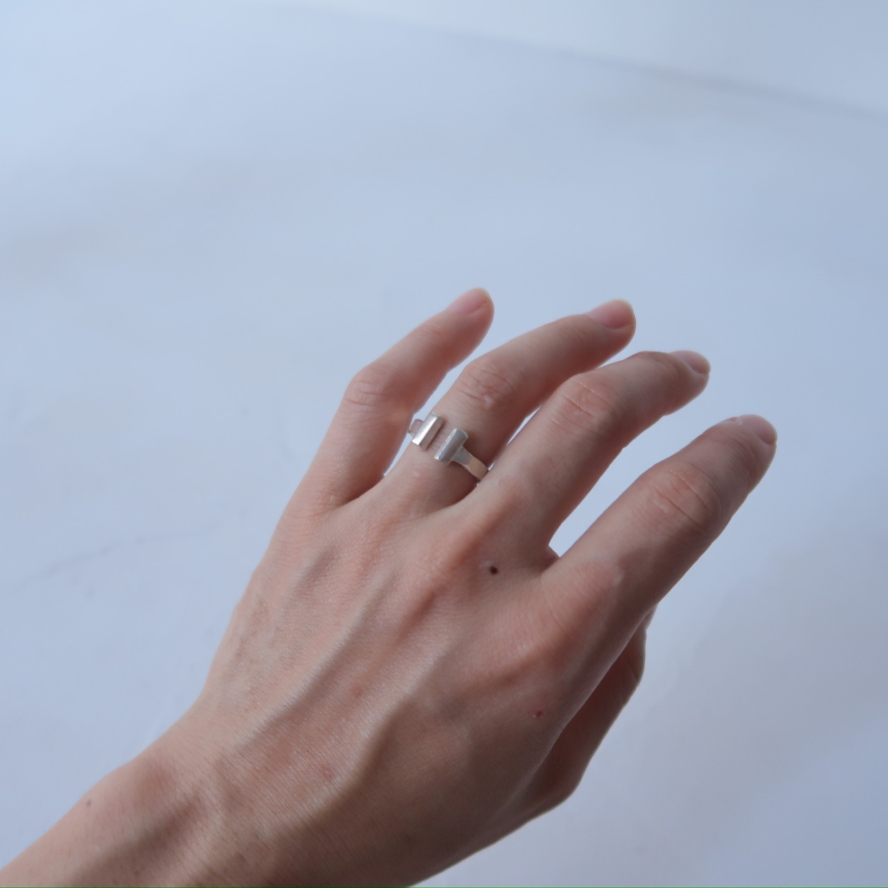 【カレンシルバー】ring T字