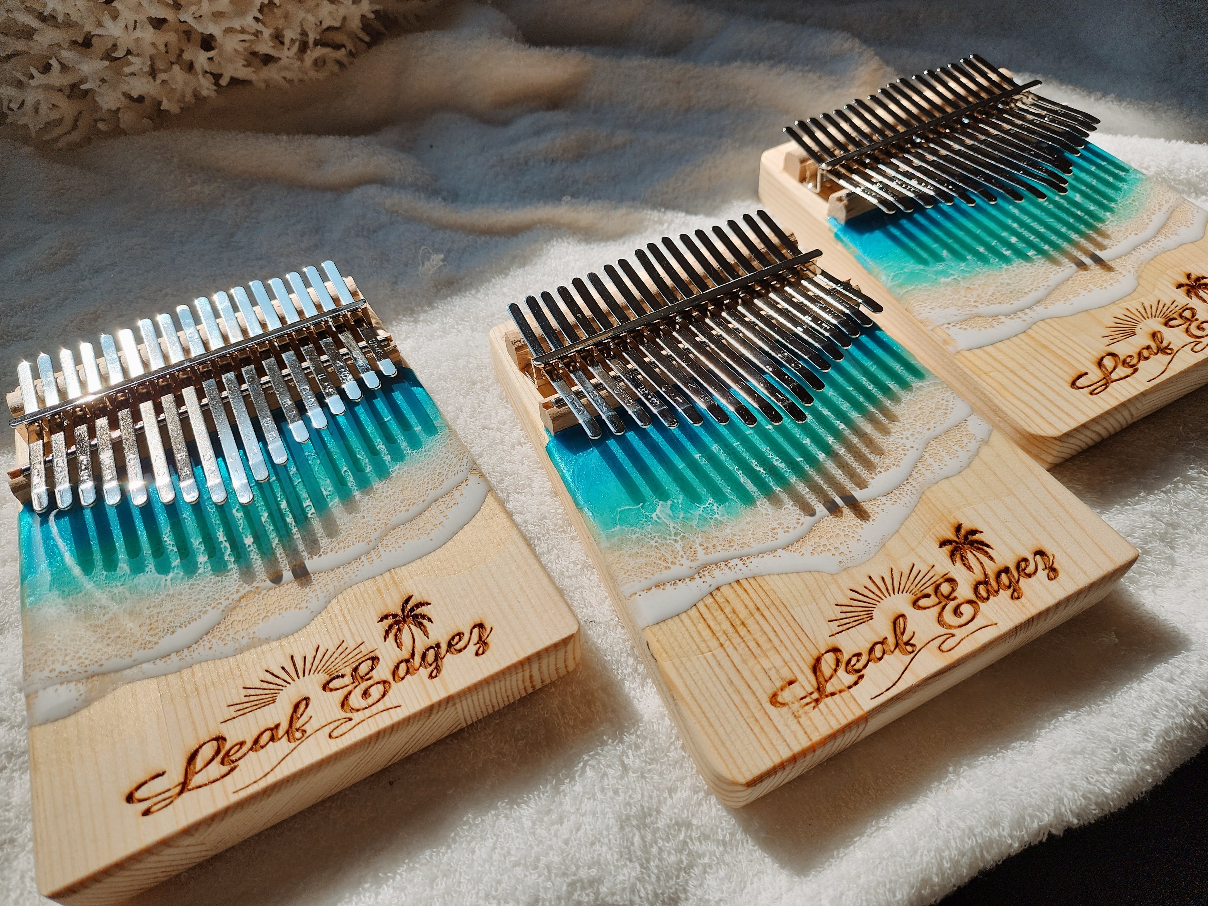 196.オーシャンレジンアート カリンバ