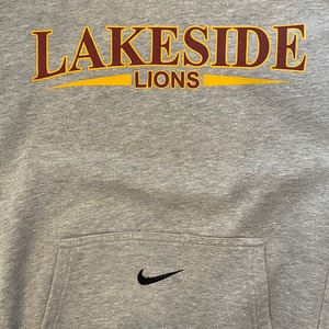 【NIKE】LAKESIDE サッカークラブ プリント スウッシュ 刺繍ロゴ スウェットパーカー フーディ ナイキ us古着