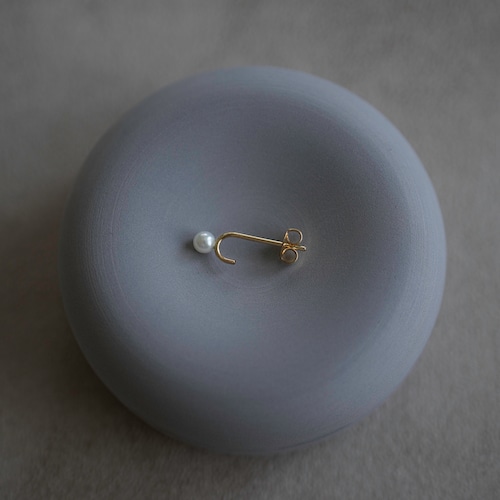 Float 浮遊｜tiny パールピアス