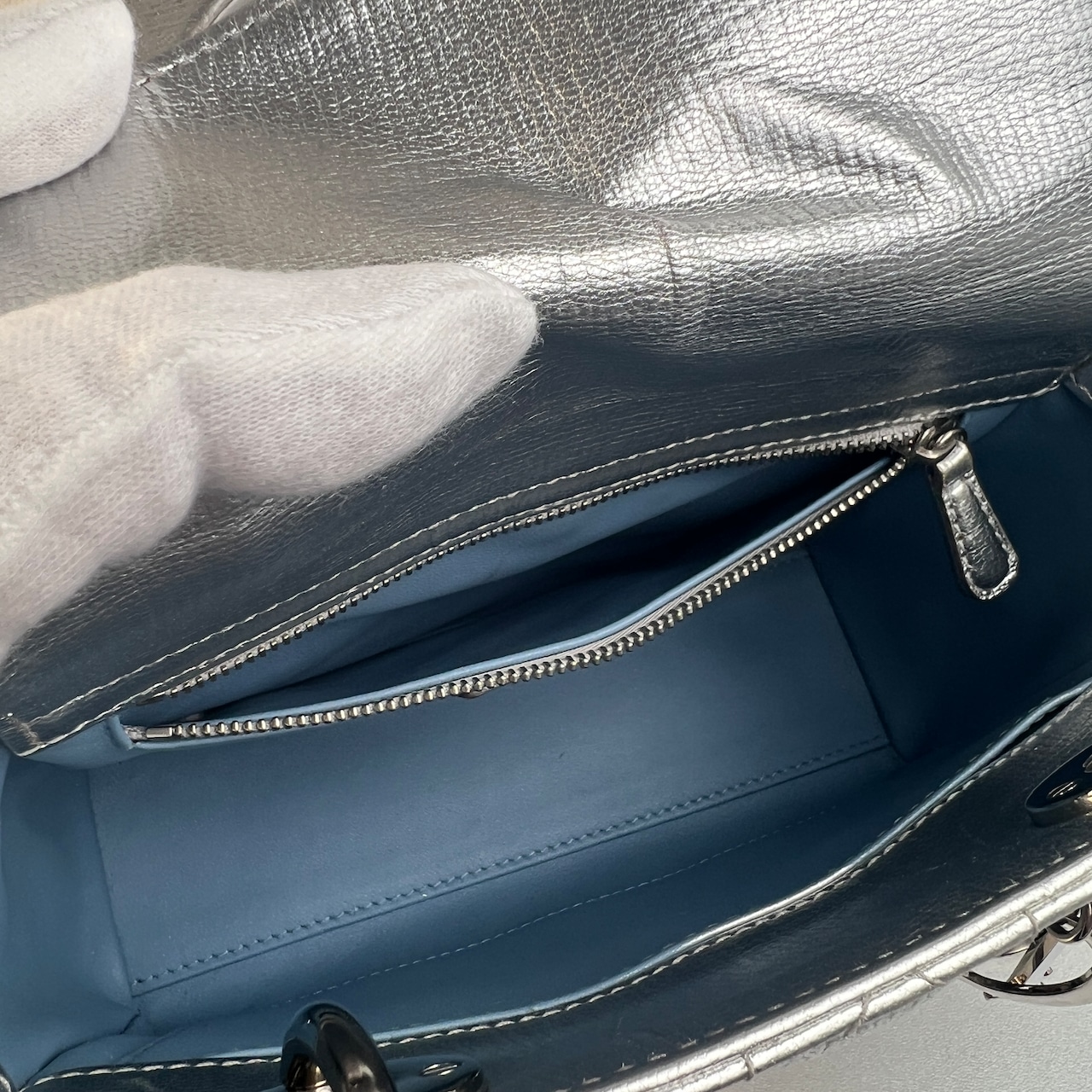 Dior レディディオール レザー ショルダーバッグ シルバー A-10693