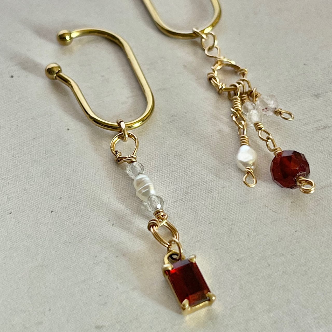 【ガーネット】2種 ステップカット枠留め/ラウンドカット|イヤーカフ 14kgf