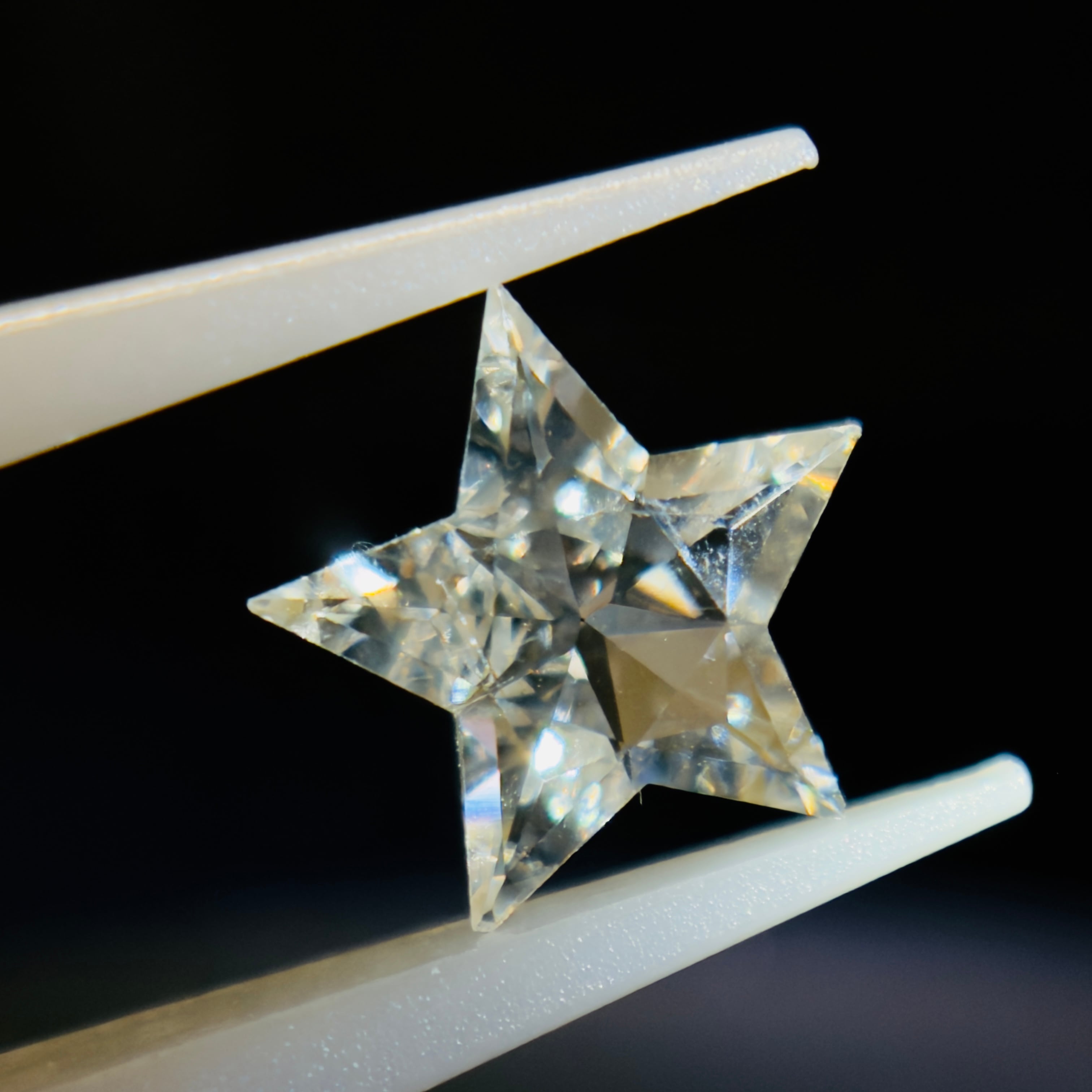 スターカットダイヤモンド 超特大 H SI2 約1カラット 天然星形ダイヤ