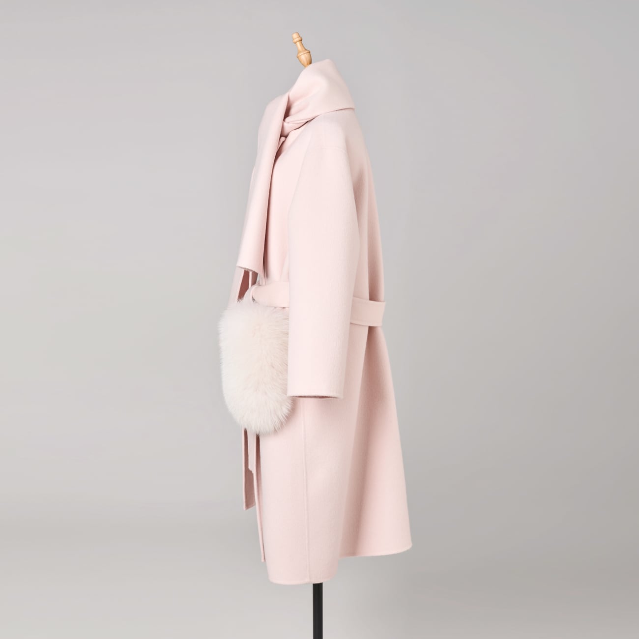 ストロベリーフィールズ フォックスファー付きピンクベージュメルトン