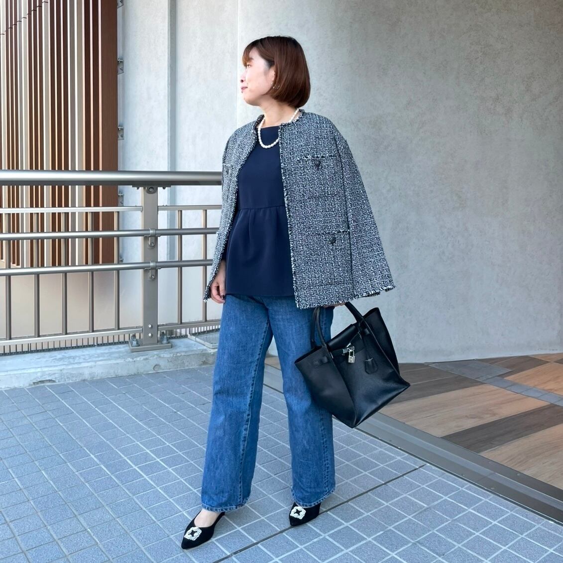 体系カバー優秀♡普段～卒入式にも♡上品ペプラムトップス 紺【FREE