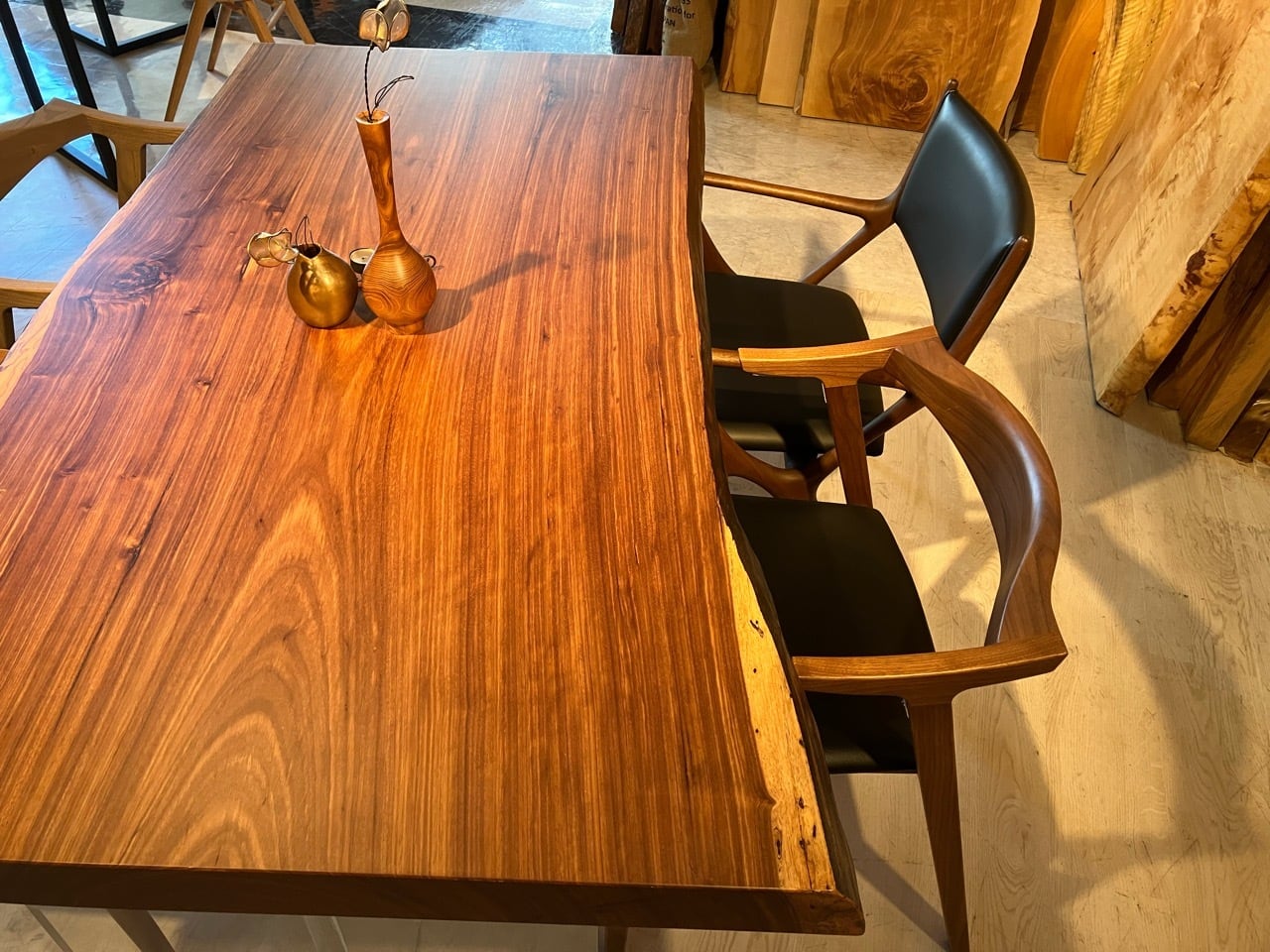 ベリ_1600×840-910×75_青山店_テーブル天板/一枚板 18238 | 千年家具