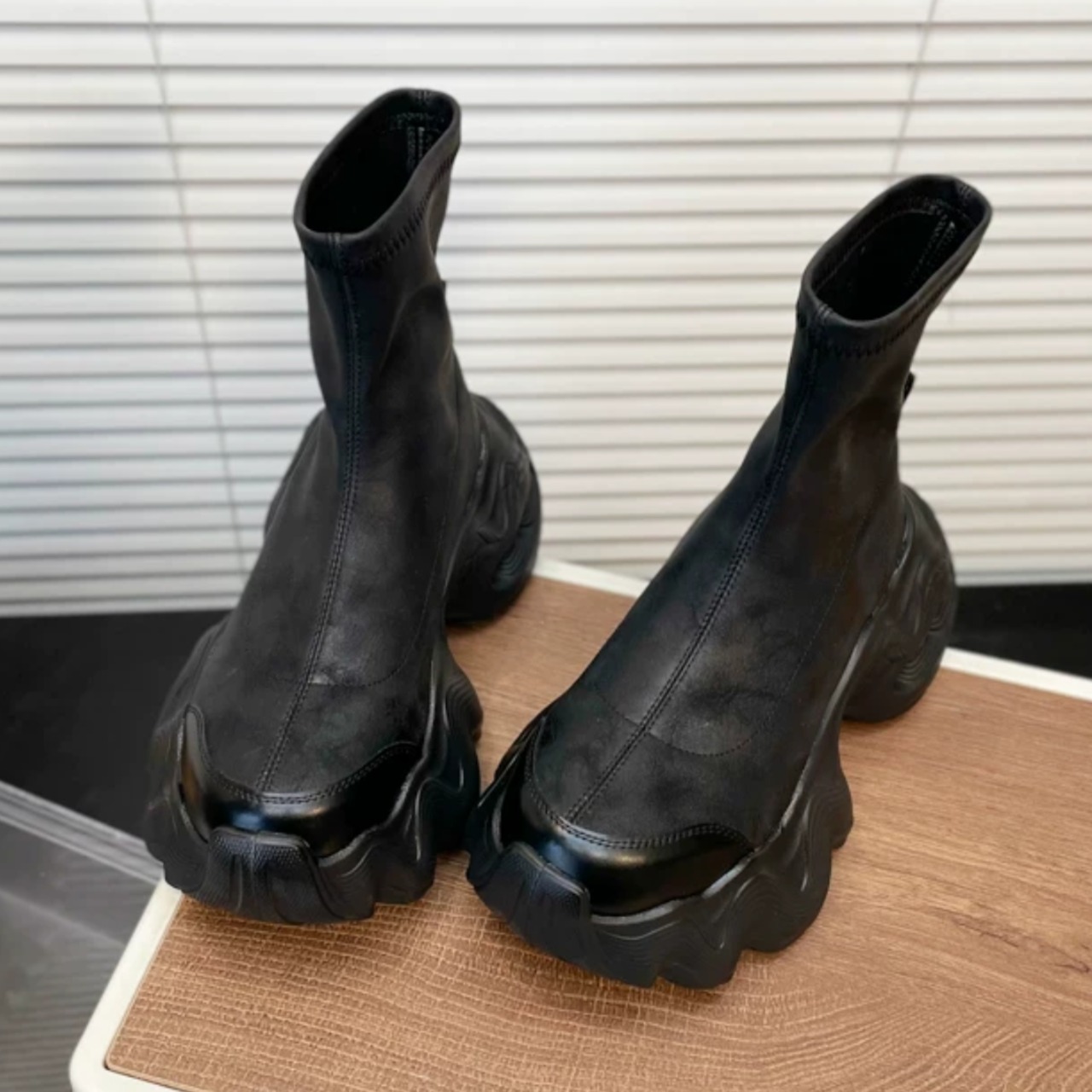 Genuine Leather Platform Slim-Fit Boots (ME499)