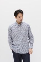 長袖ボタンダウンシャツ