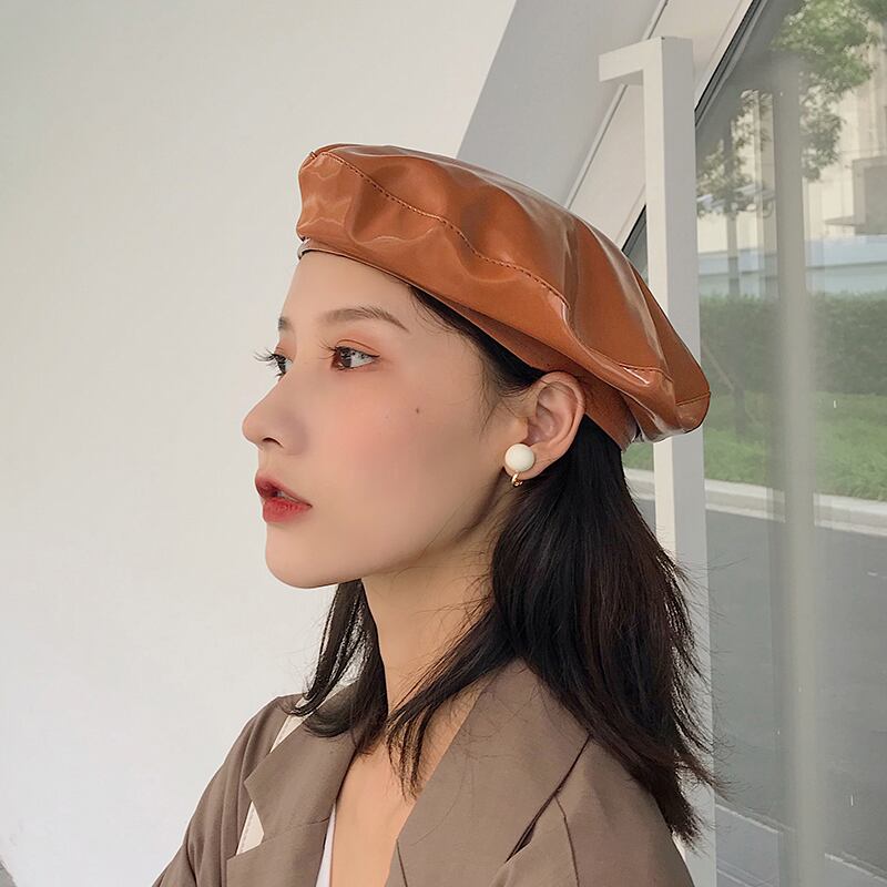 ブラックレザーサマー薄手ソリッド カラートップス レッドスタンダード レトロ 帽子 夏物 ベレット ヘアアクセサリー ソリッドカラー ブラック・アイド・ピーズ36037397997