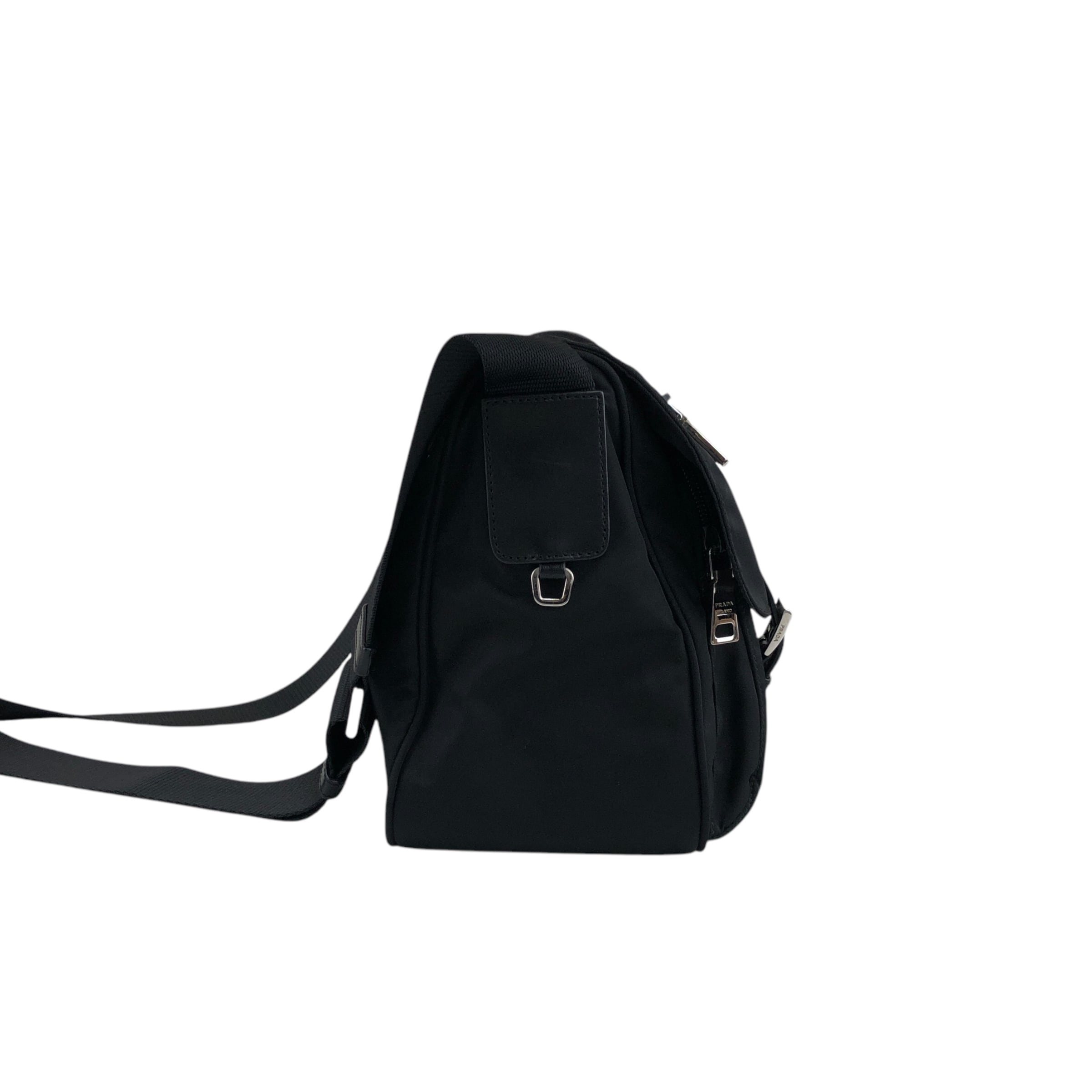 PRADA プラダ ショルダーバッグ ブラック ナイロン フロントバックル