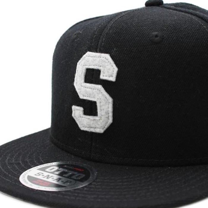 LETTER SNAPBACK CAP #BLACK X WHITE