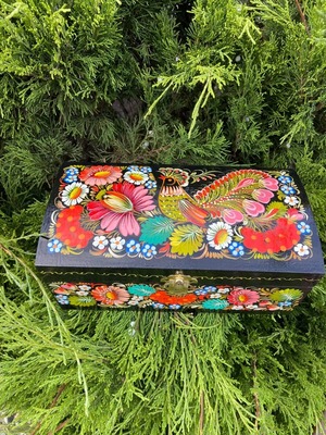 ペトリキウカのジュエリーボックス（巨匠ホロベッツ作）