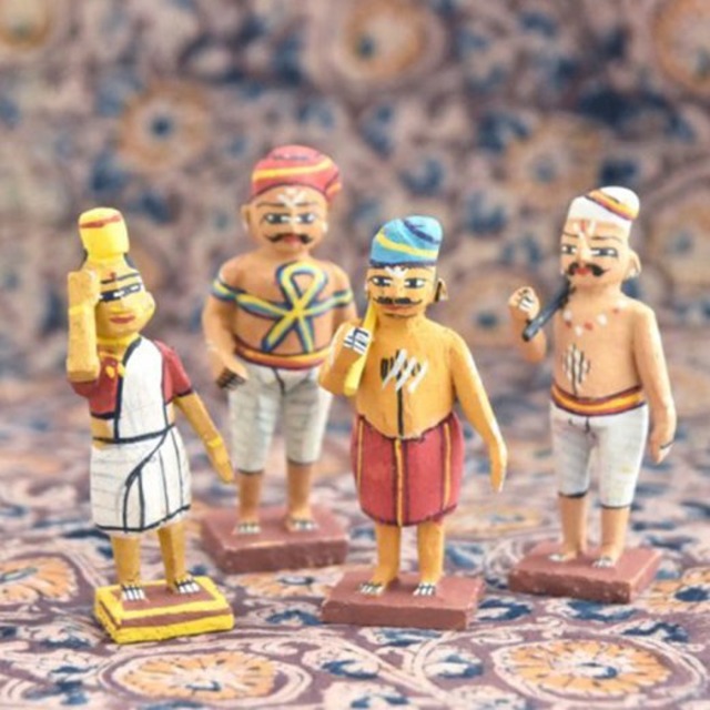 インドのおじさん 木製 ミニ人形 4人セット　A