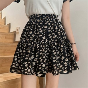 【送料無料】 ミニスカート 3色 キュロットスカート ミニ丈 フレア Aライン ハイウエスト 薄手 裏地 かわいい 大人可愛い シンプル カジュアル おしゃれ お洒落 レトロ 抜け感 ガーリー 花柄 小花柄 夏 20代 レディース 女性用 ママ 着回し 普段使い 韓国 オルチャン ファッション 体型カバー 脚長 定番 プチプラ 着痩せ 休日 アウトドア お茶会 女子会 フリーサイズ ゆったり 黒 青 ブラック ブルー オフホワイト