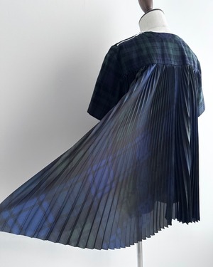 sacai　CHECK PLEATED BACK PULLOVER TOP