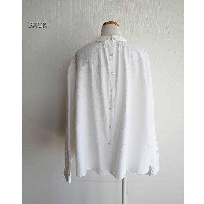 SO エスオー 綿変形織 重ねり衿 ブラウス ギャザーブラウス 後ろボタン