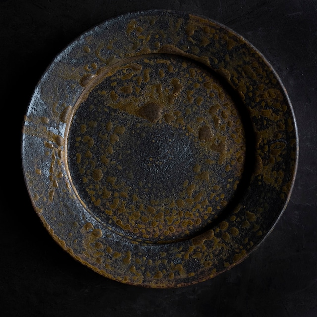 鉄釉尺リム皿