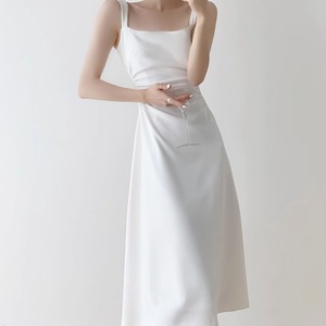 レディース スカート ワンピース ドレス ロングスカート ミモレ 袖なし ノースリーブ スクエアネック 襟なし Aライン かわいい 大人可愛い きれいめ シンプル カジュアル 上品 おしゃれ かっこいい レトロ こなれ感 ラフ ガーリー ルーズ 個性的 クール モード系 エレガント モダン 主役級 存在感 とろみ感 抜け感 ラブリー キュート クラシカル ベーシック ロマンティック ナチュラル 夏 お出かけ パーティー イベント 発表会 コーデ 脚長 モテ 清楚 インスタ映え ホワイト ブラック レッド