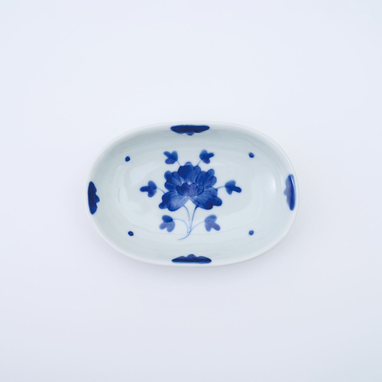 染付伊万里牡丹小判皿（小） | 福珠窯ファクトリーショップ
