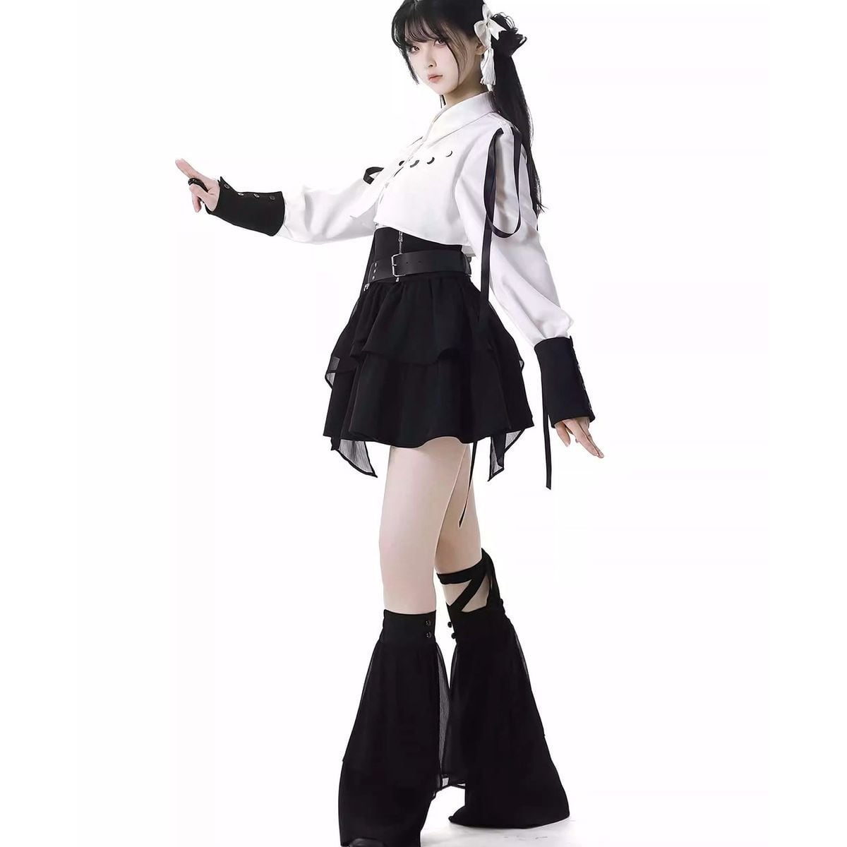 月蝕のセレナーデ・ムーンフェイズシャツ＆レイヤードスカートコーデ