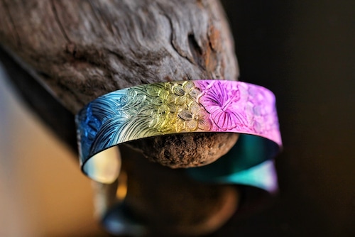 Hawaiian bangle