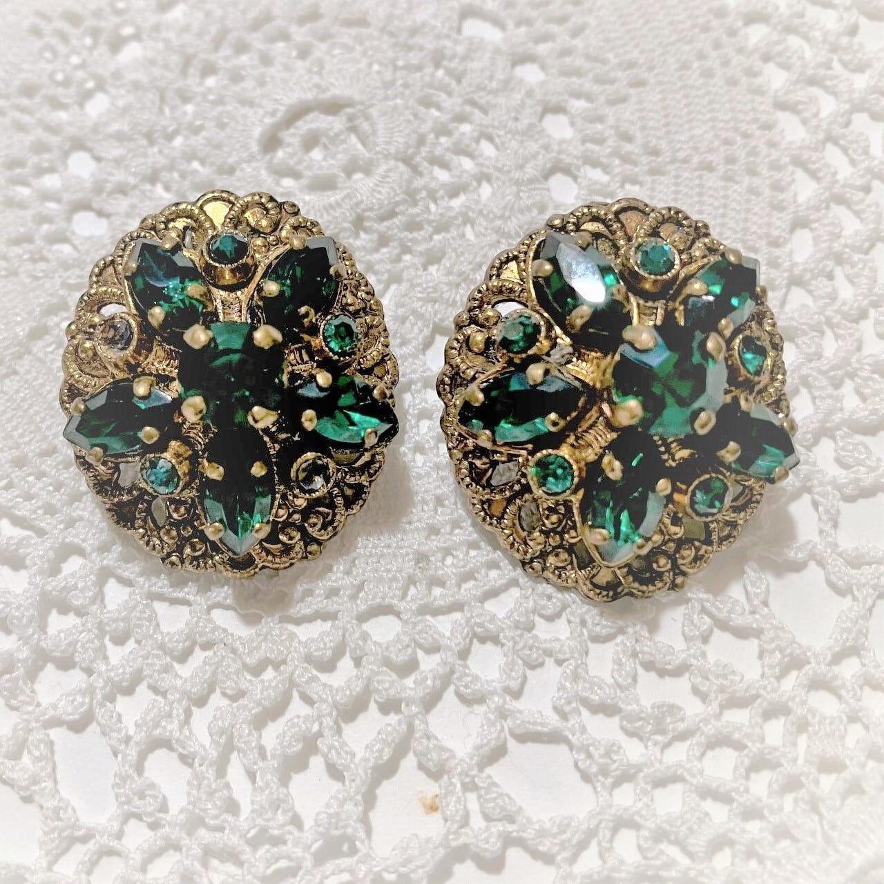 緑ガラスのイヤリング W.GERMANY