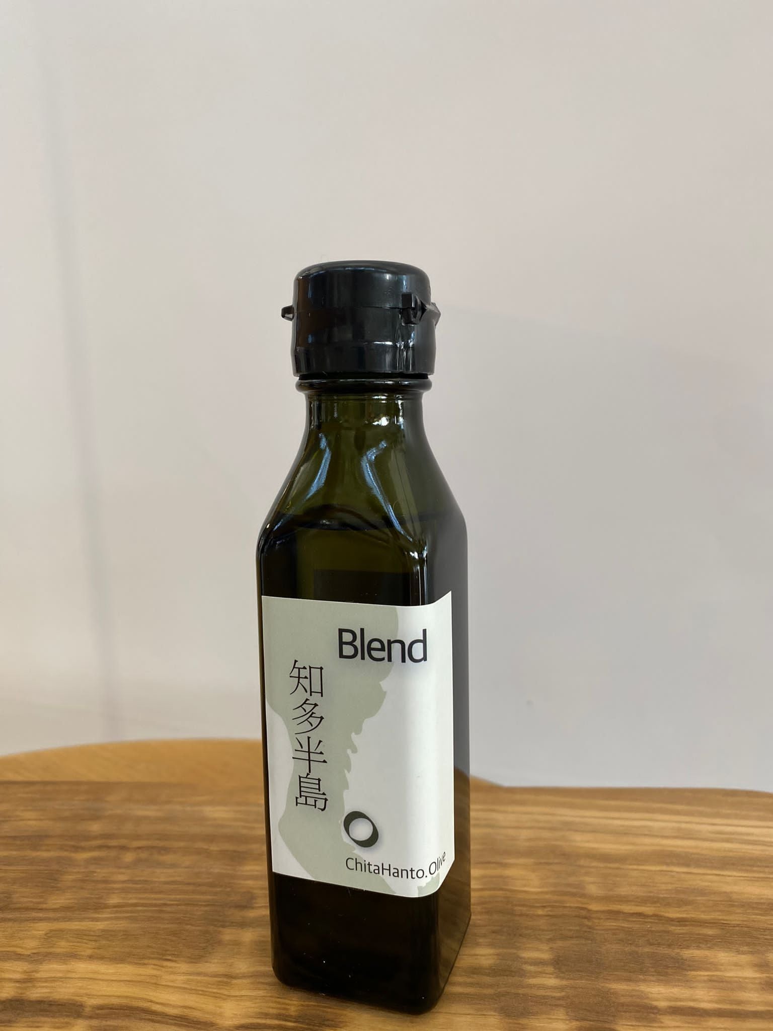 オリーブオイル 知多半島BLEND | 白いオリーブ